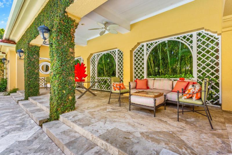  Single Family Homes Photo 15:  Palm Beach,  FL 33480