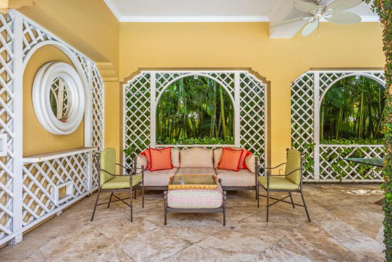  Single Family Homes Photo 17:  Palm Beach,  FL 33480