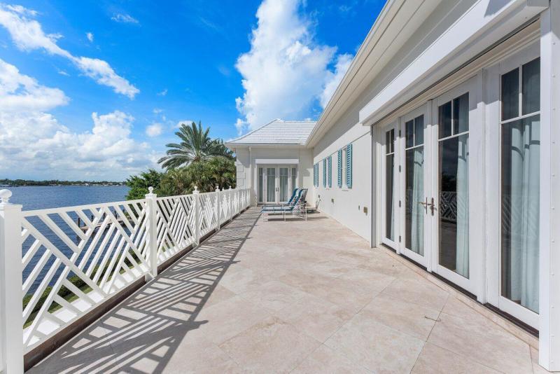  Single Family Homes Photo 48:  Manalapan,  FL 33462