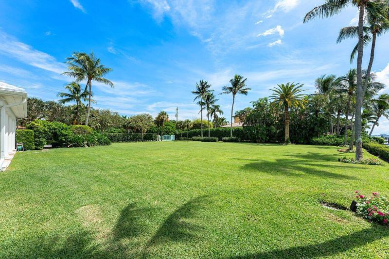  Single Family Homes Photo 62:  Manalapan,  FL 33462