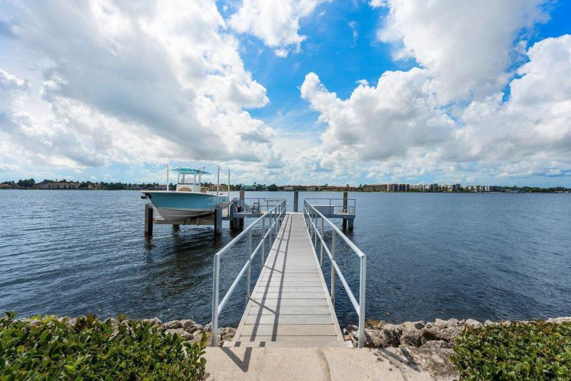  Single Family Homes Photo 74:  Manalapan,  FL 33462