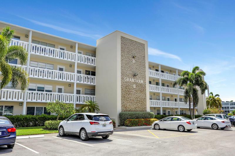  Condo & Townhome Photos