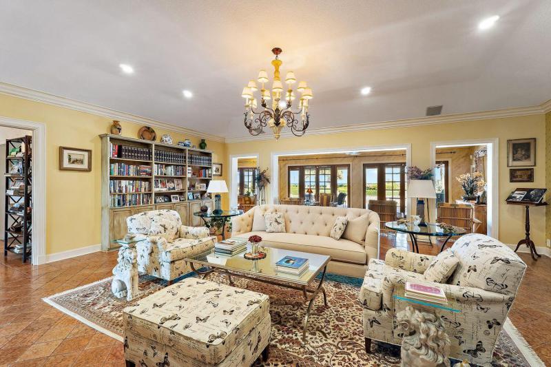 Single Family Homes Photo 10:  Hobe Sound,  FL 33455