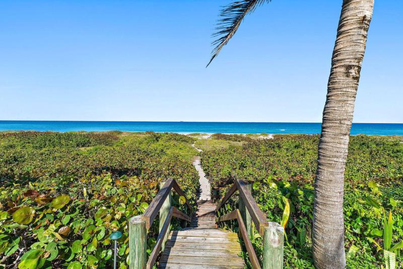  Single Family Homes Photo 27:  Hobe Sound,  FL 33455