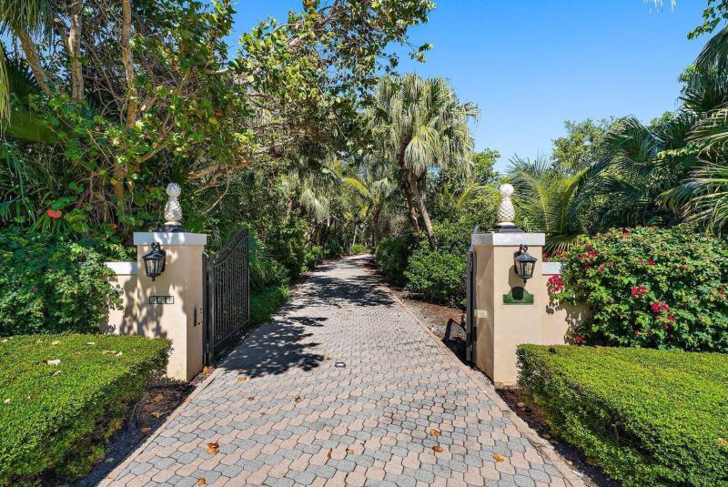  Single Family Homes Photo 4:  Hobe Sound,  FL 33455