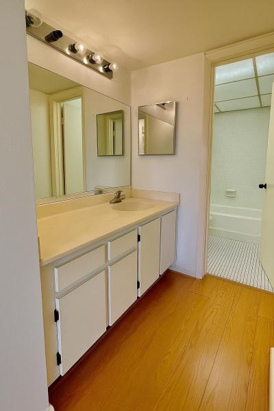  Condo & Townhome Photos