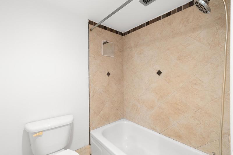  Condo & Townhome Photos