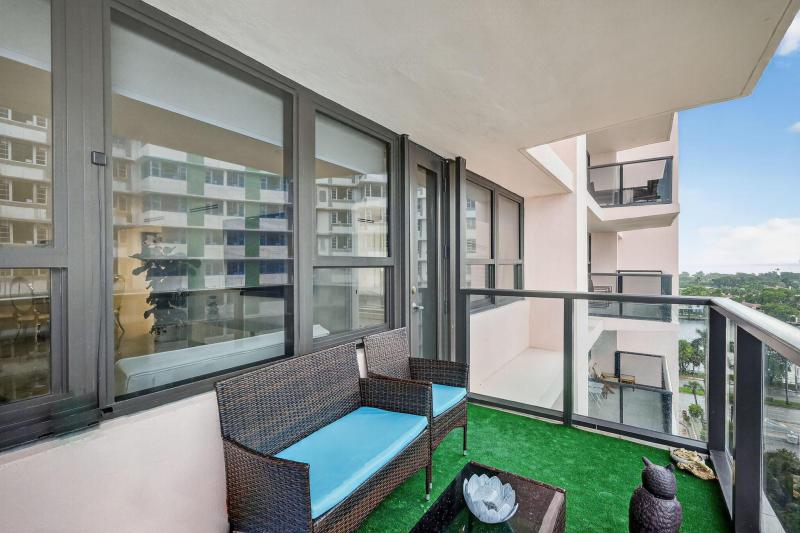  Condo & Townhome Photos