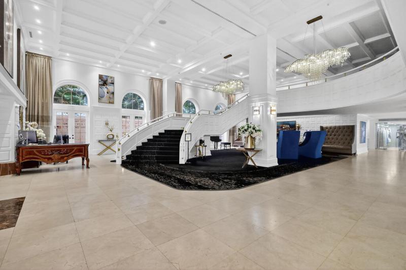  Condo & Townhome Photos