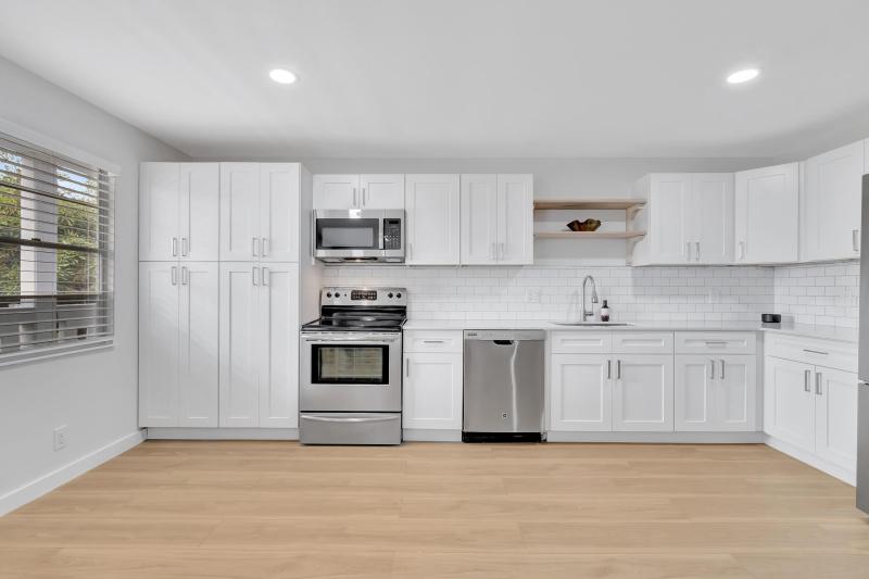  Condo & Townhome Photos