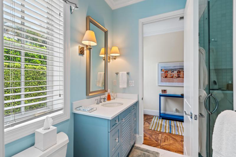  Single Family Homes Photo 27:  Gulf Stream,  FL 33483