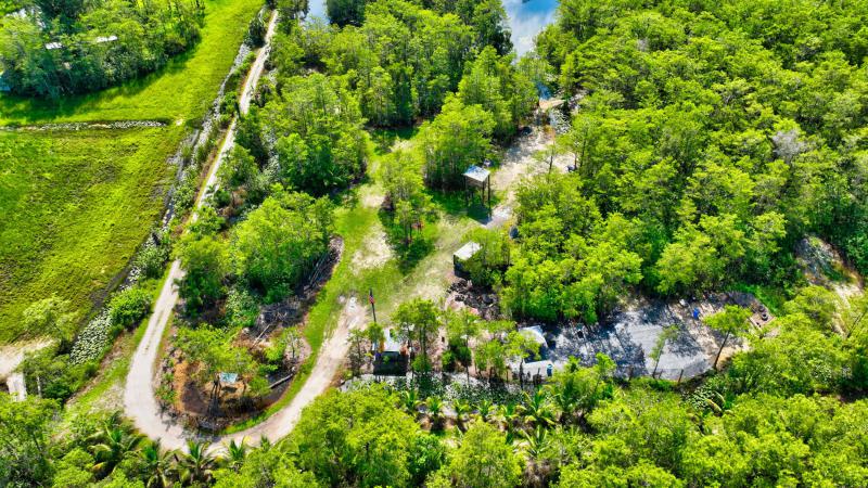  Commercial & Industrial Land Images 