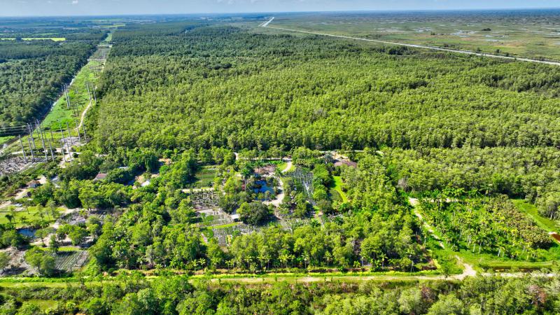  Commercial & Industrial Land Images 