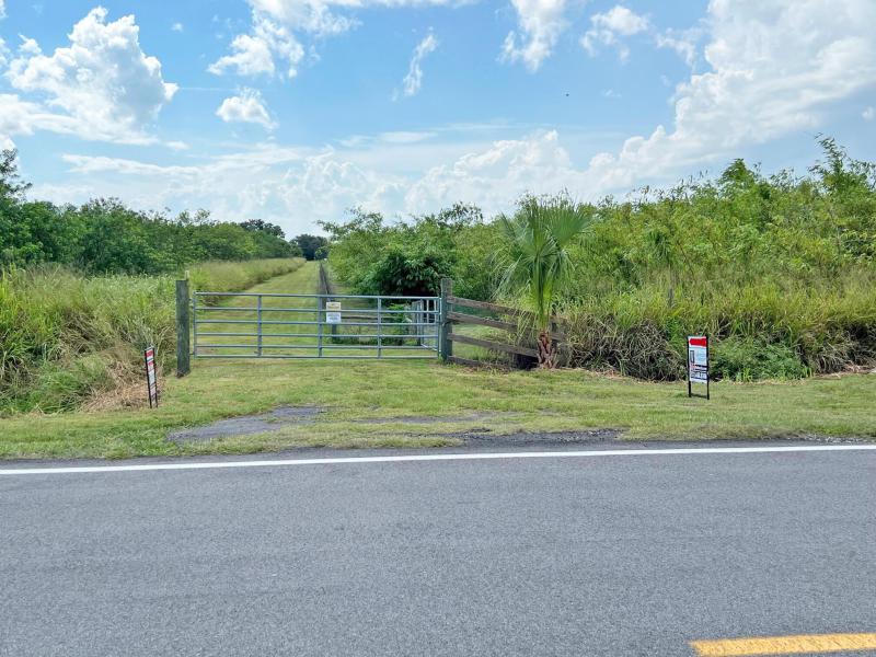  Commercial & Industrial Land Images 