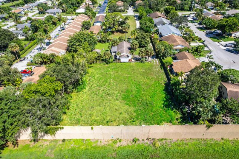  Commercial & Industrial Land Images 