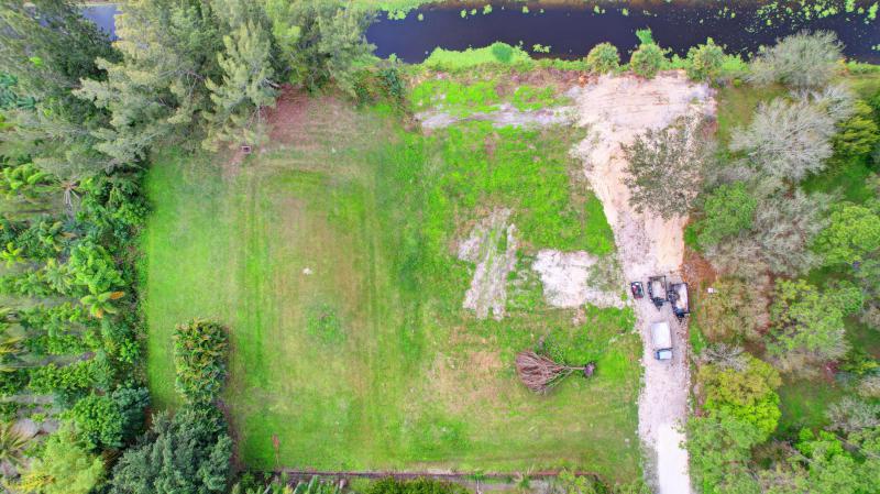  Commercial & Industrial Land Images 