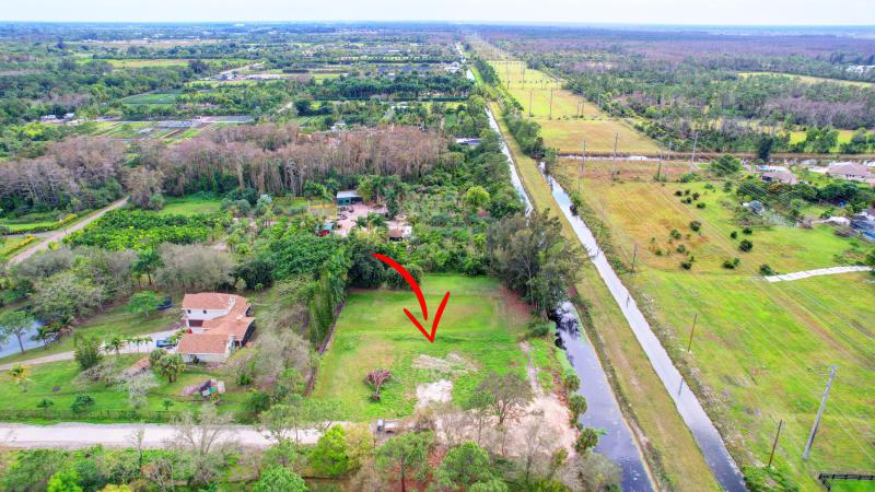  Commercial & Industrial Land Images 