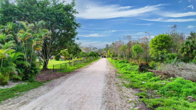  Commercial & Industrial Land Images 