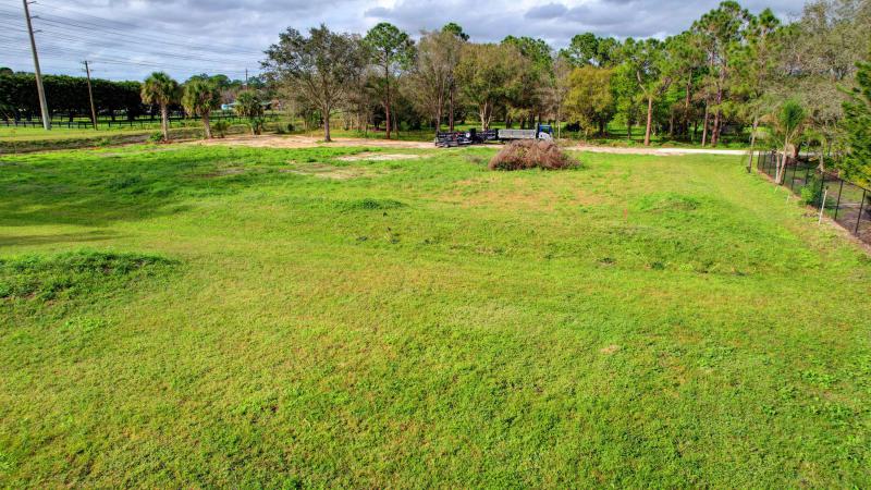  Commercial & Industrial Land Images 