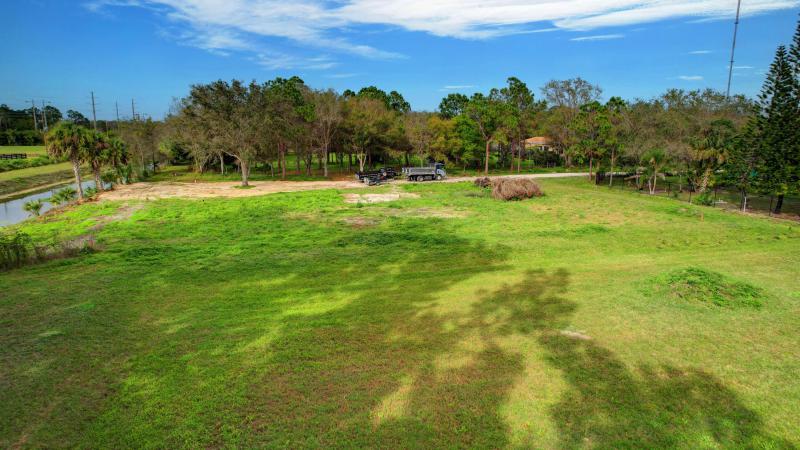  Commercial & Industrial Land Images 