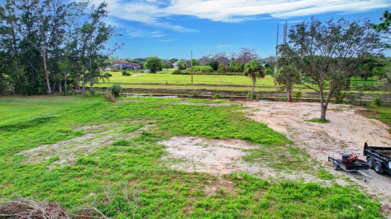  Commercial & Industrial Land Images 