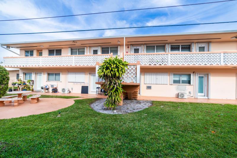  Condo & Townhome Photos