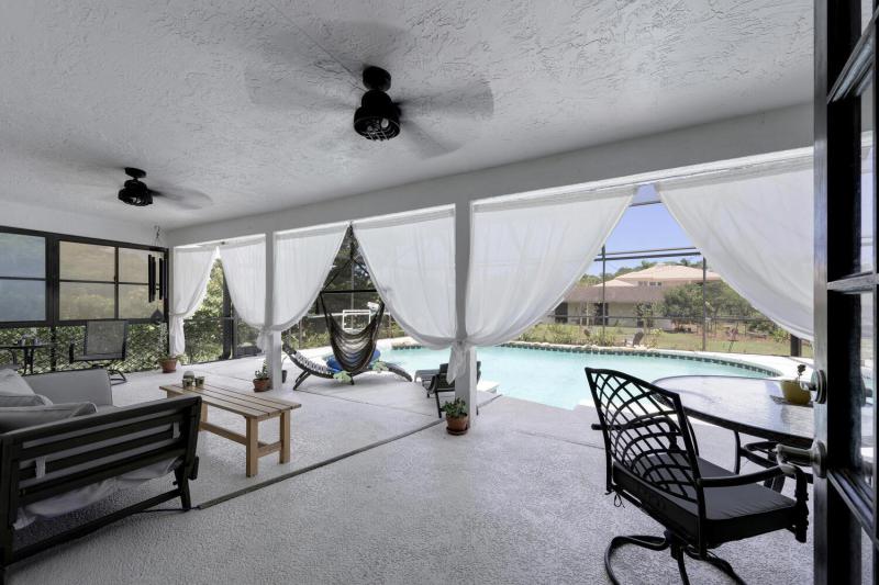  Single Family Homes Photo 4:  Parkland,  FL 33067