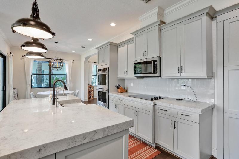  Single Family Homes Photo 19:  Pembroke Pines,  FL 33025