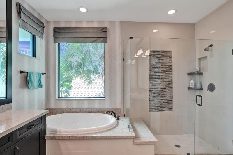  Single Family Homes Photo 34:  Pembroke Pines,  FL 33025