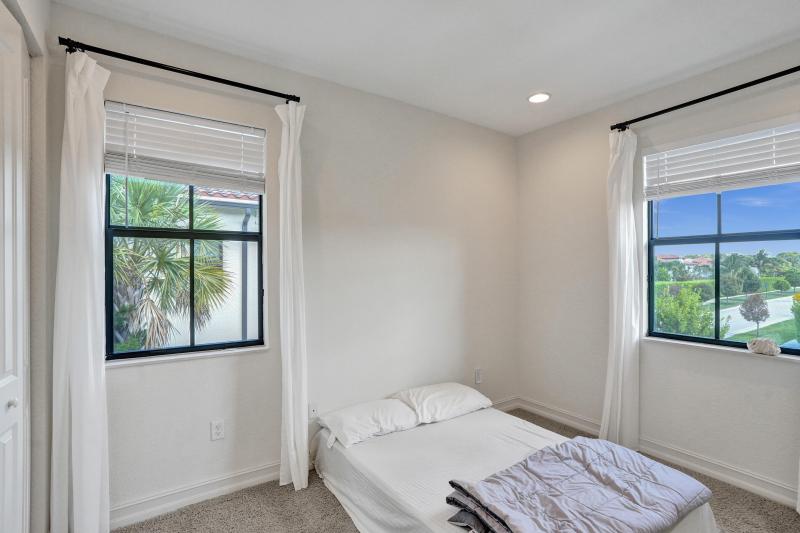  Single Family Homes Photo 39:  Pembroke Pines,  FL 33025