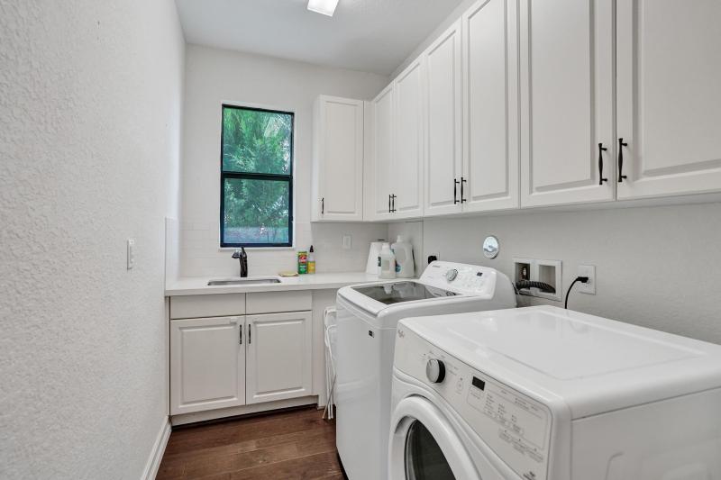  Single Family Homes Photo 46:  Pembroke Pines,  FL 33025