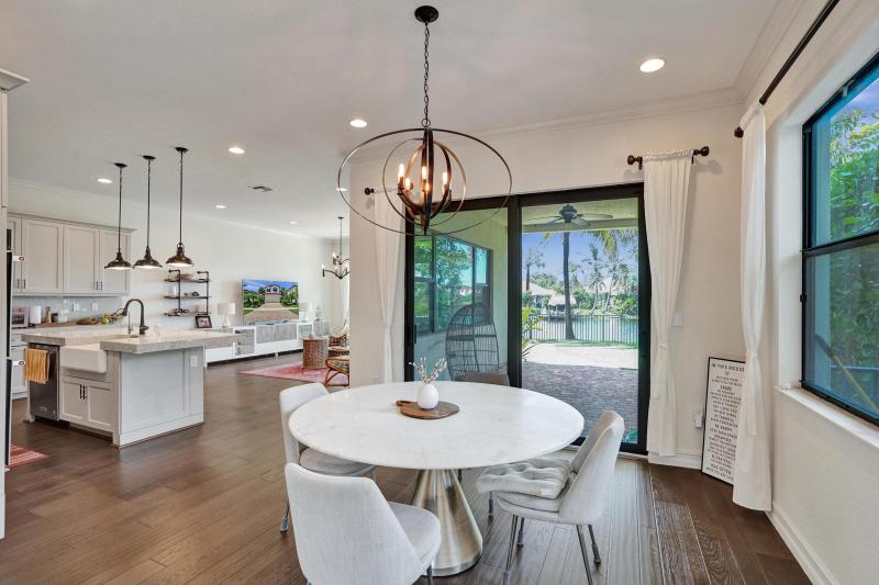  Single Family Homes Photo 5:  Pembroke Pines,  FL 33025