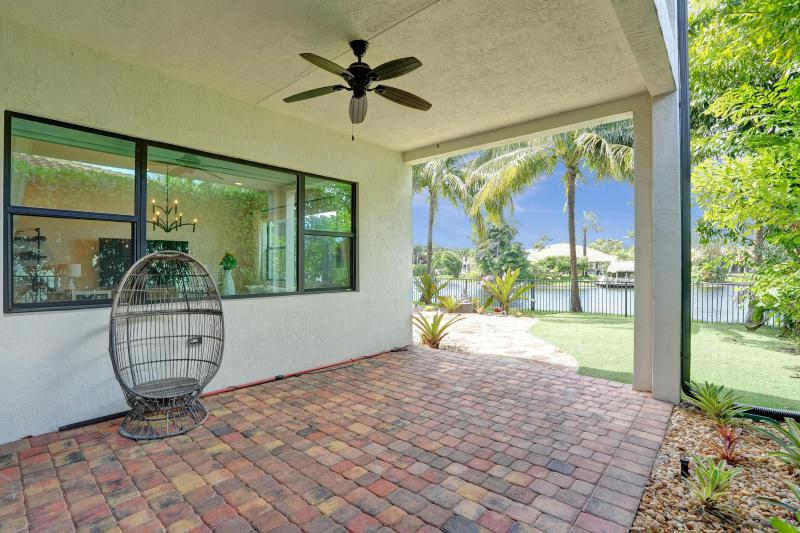  Single Family Homes Photo 50:  Pembroke Pines,  FL 33025