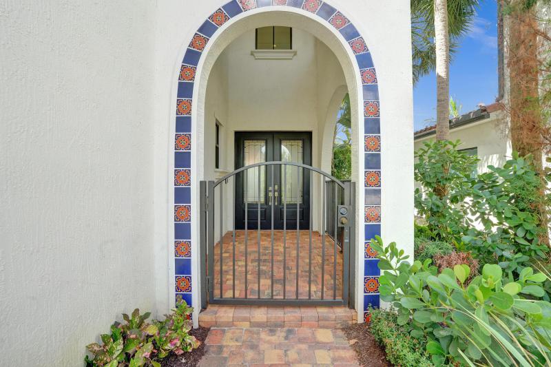  Single Family Homes Photo 60:  Pembroke Pines,  FL 33025