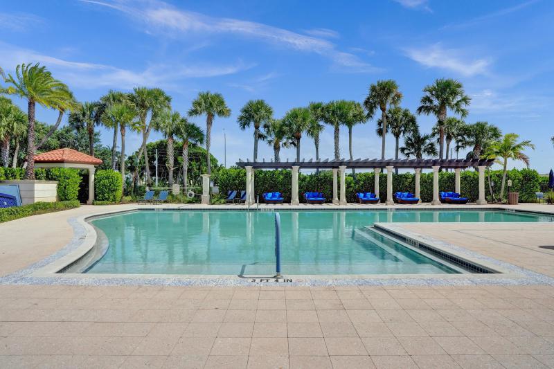  Single Family Homes Photo 66:  Pembroke Pines,  FL 33025