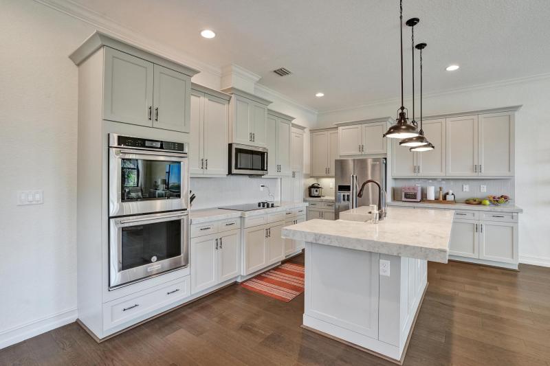  Single Family Homes Photo 8:  Pembroke Pines,  FL 33025