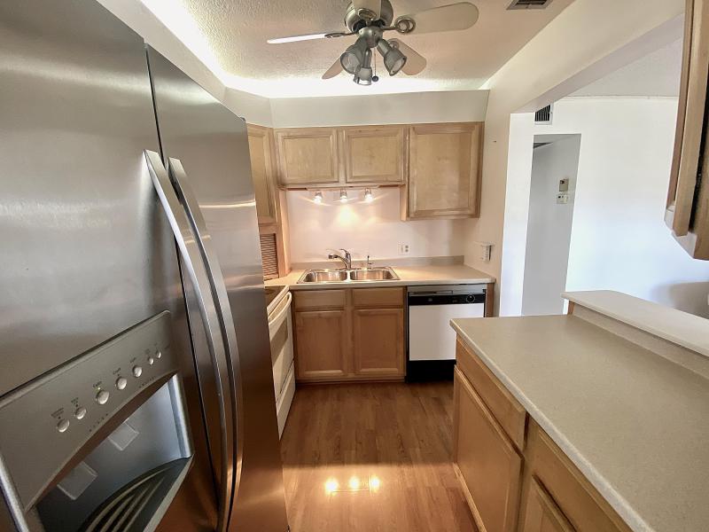  Condo & Townhome Photos
