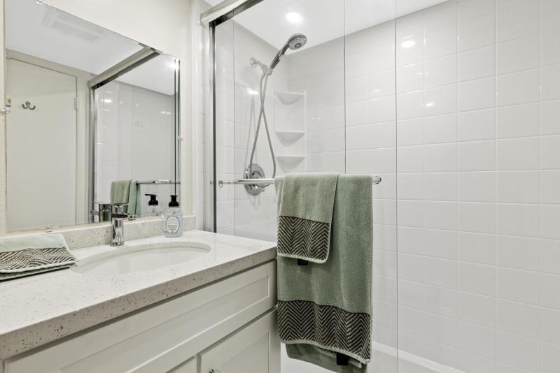  Condo & Townhome Photos