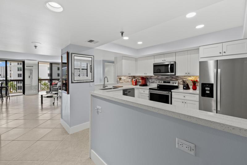  Condo & Townhome Photos