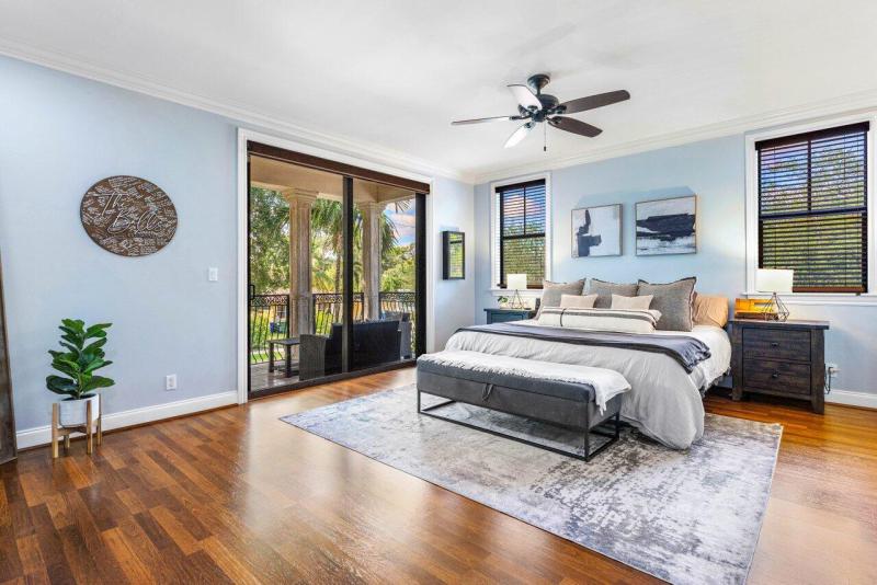  Condo & Townhome Photos