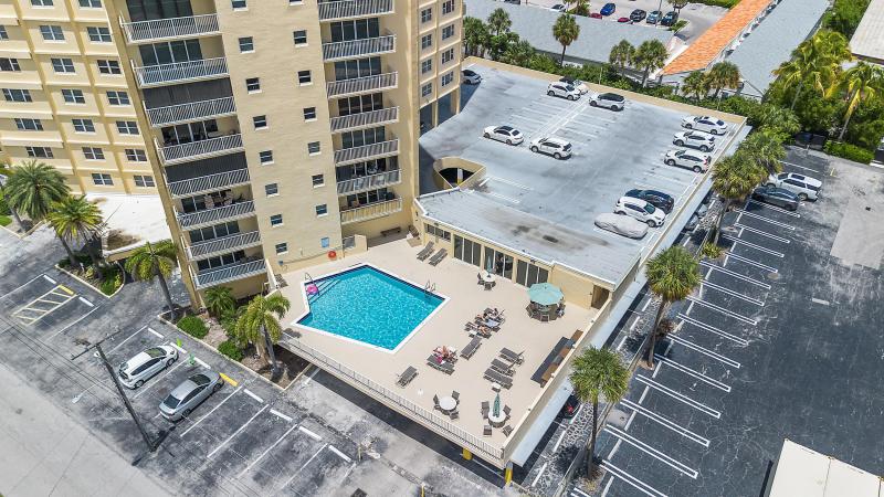  Condo & Townhome Photos