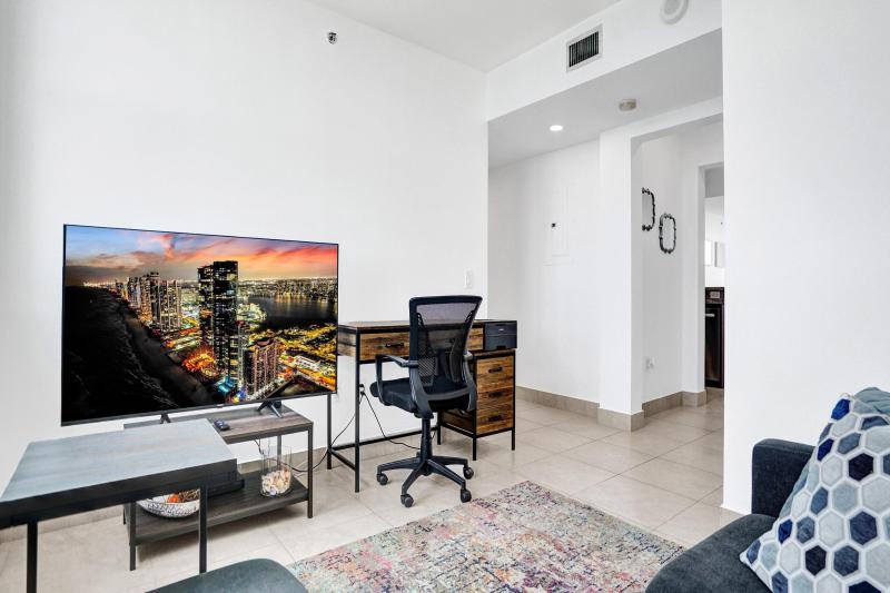  Condo & Townhome Photos