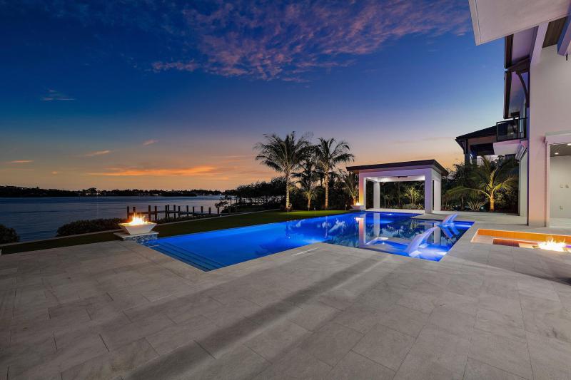  Single Family Homes Photo 120:  Jupiter,  FL 33469