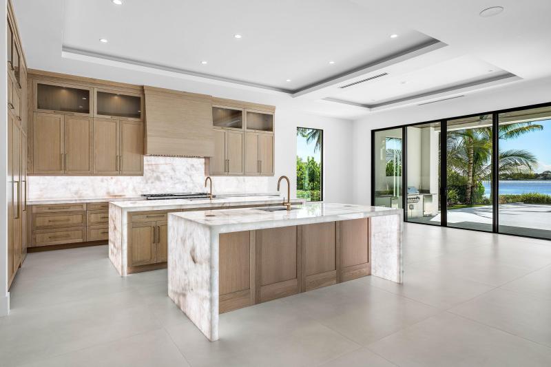  Single Family Homes Photo 17:  Jupiter,  FL 33469