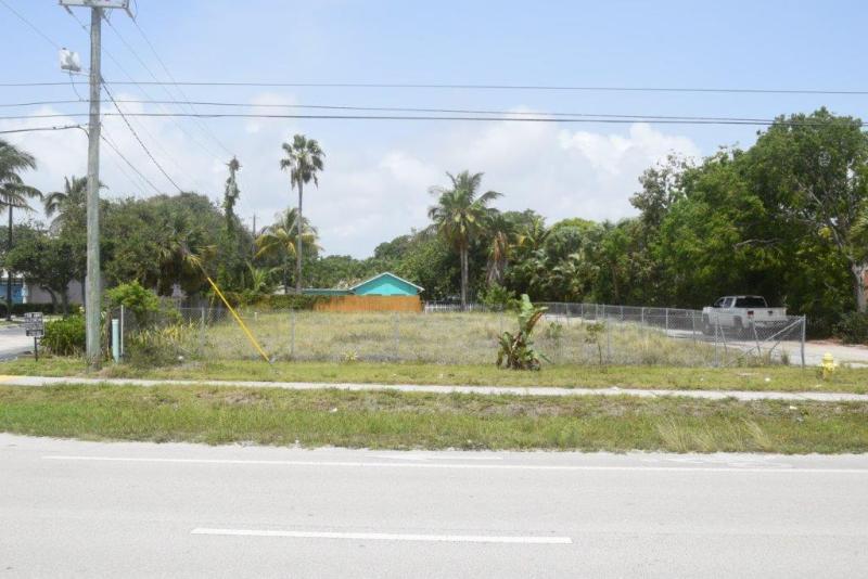  Commercial & Industrial Land Images 