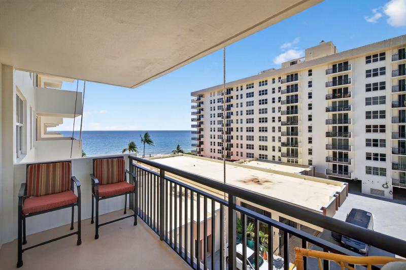  Condo & Townhome Photos