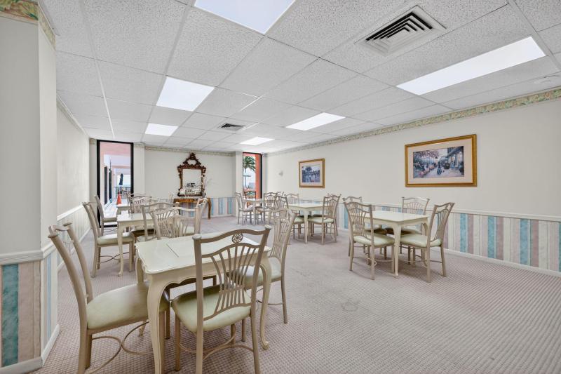  Condo & Townhome Photos