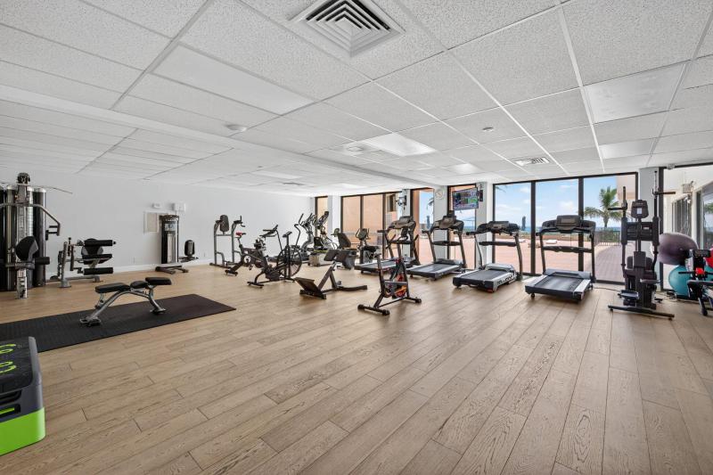  Condo & Townhome Photos