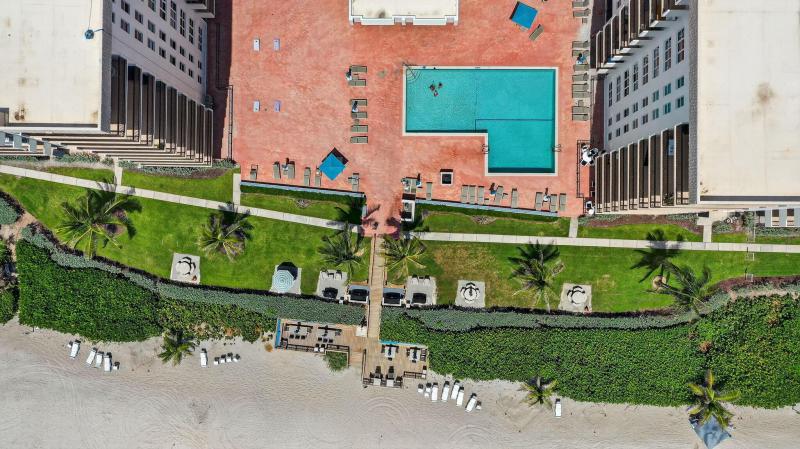  Condo & Townhome Photos