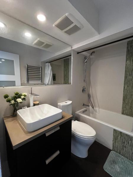  Condo & Townhome Photos